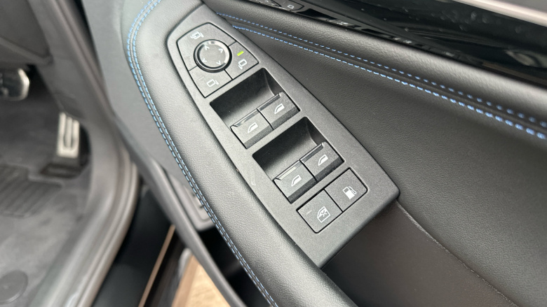 BMW 2 Series 225e xDrive M Sport 5dr DCT Hatchback